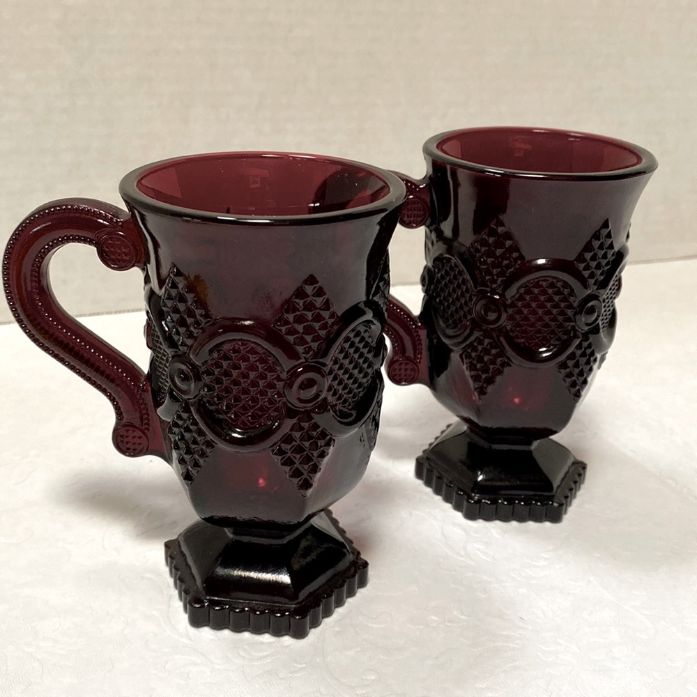 Avon Vintage Cape Cod coffee mugs. Set of 2. Ruby red. Beautiful detail.
